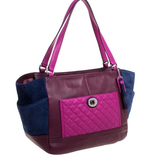COACH PARK QUILTED COLORBLOCK CARRIE TOTE - Picture 2 of 9